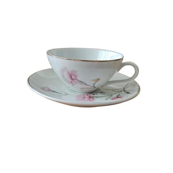 VTG Carnation Tea Cup & Saucer Set, multiple available - Picture 3 of 8